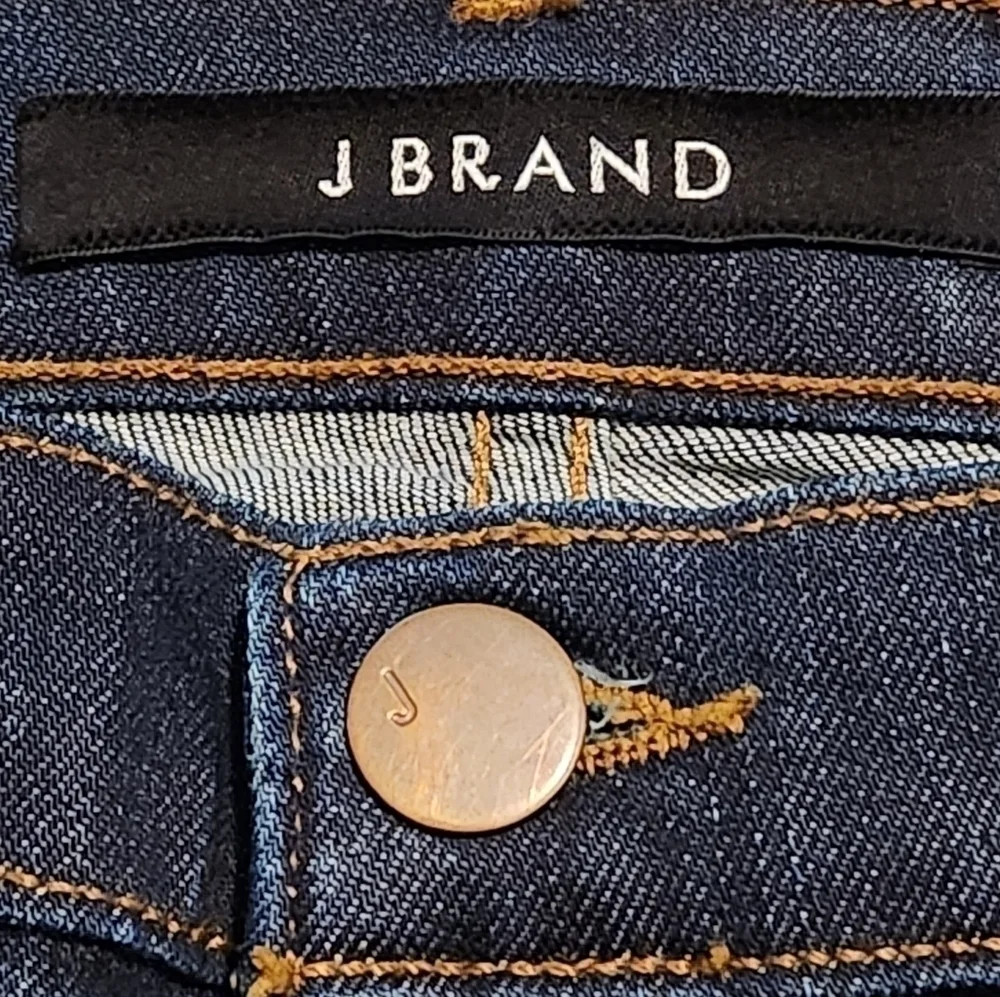 J Brand Women's Dark Wash Skinny Leg Denim Blue Jeans, size 30 / 10